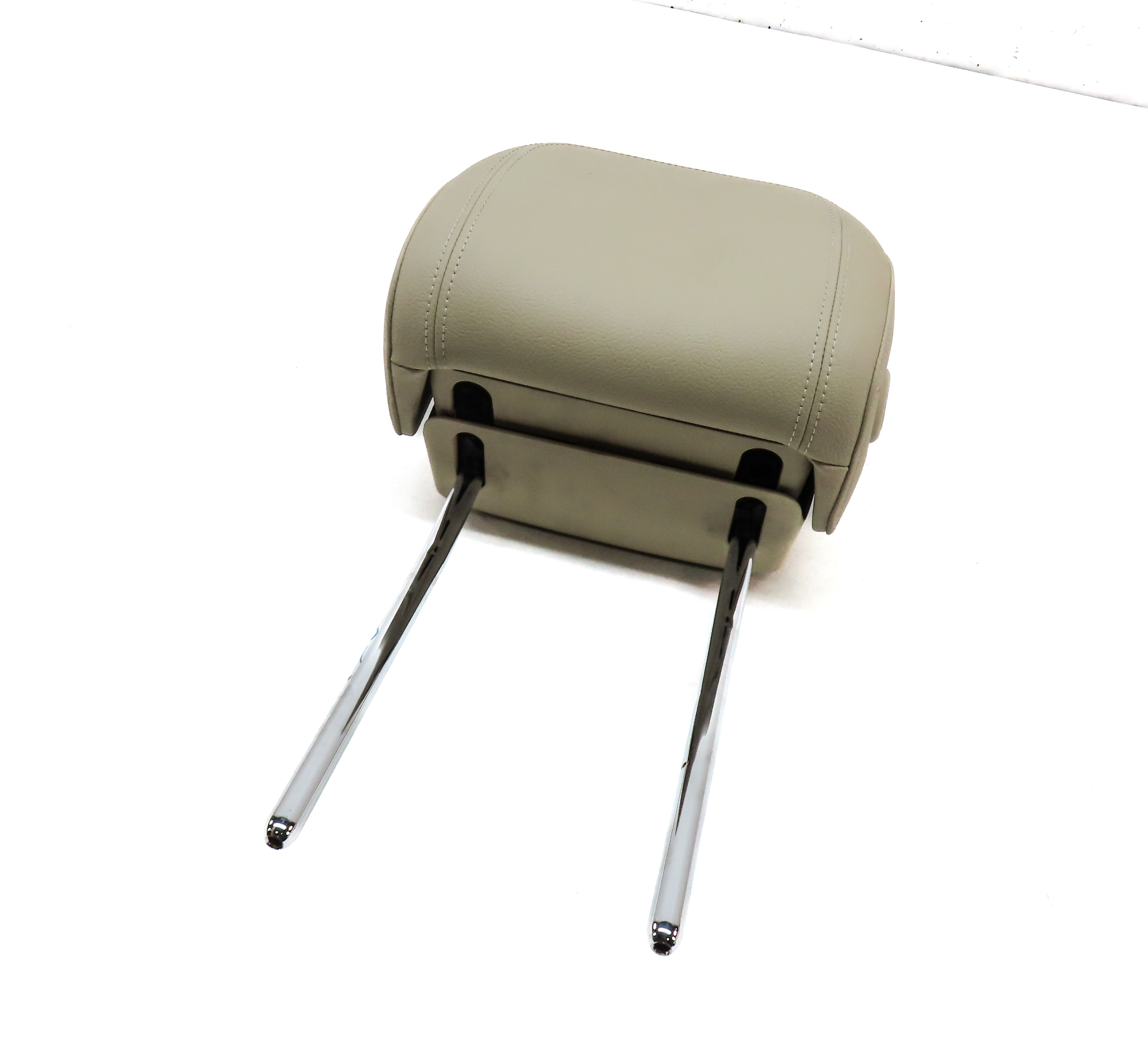 2018-2020 Q5 SQ5 FY 80A FRONT RIGHT PASSENGER HEAD REST HEADREST (BEIGE) — exact item pictured